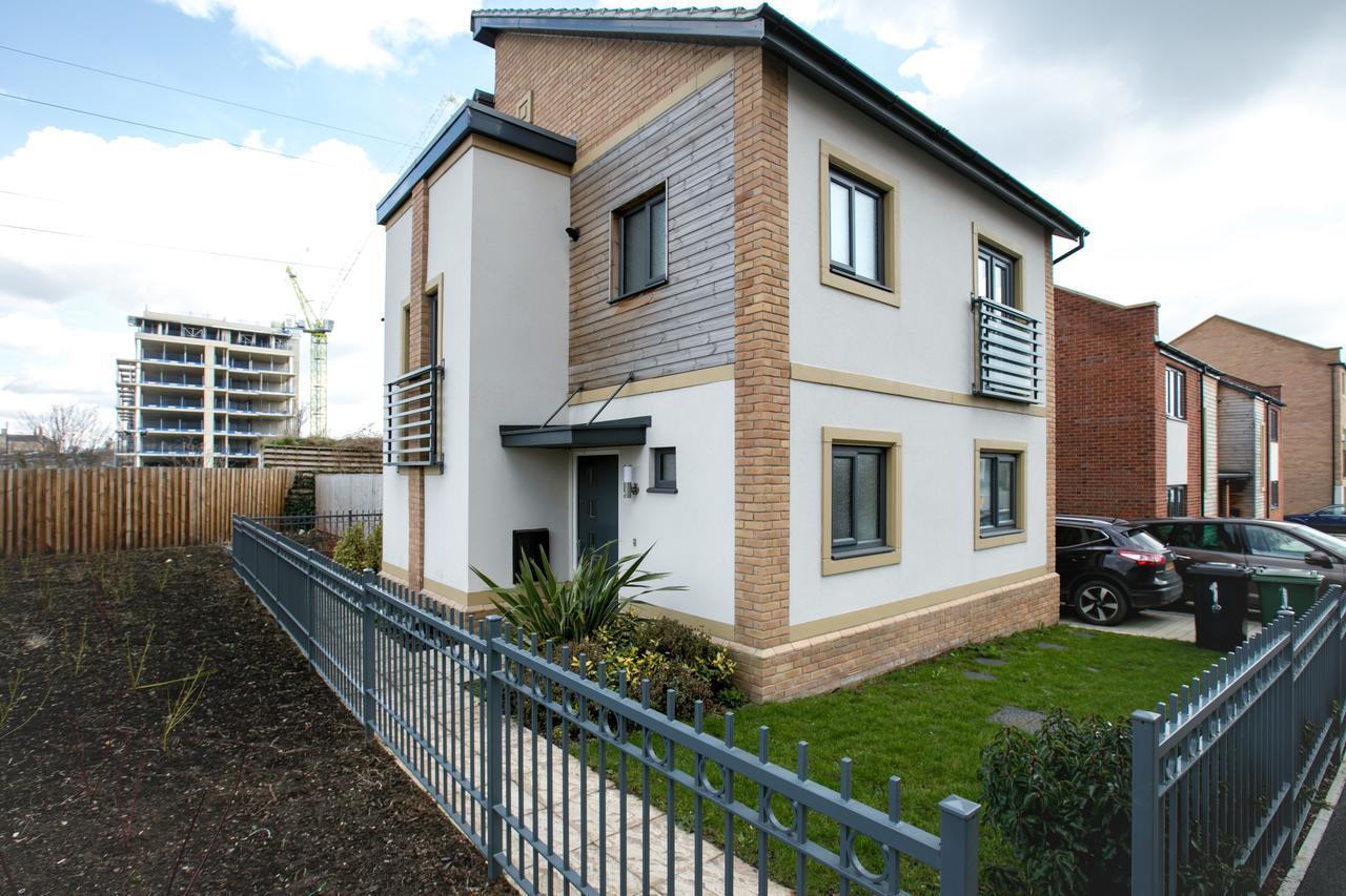 Kvm - Quayside House Villa ปีเตอร์โบโรห์ ภายนอก รูปภาพ